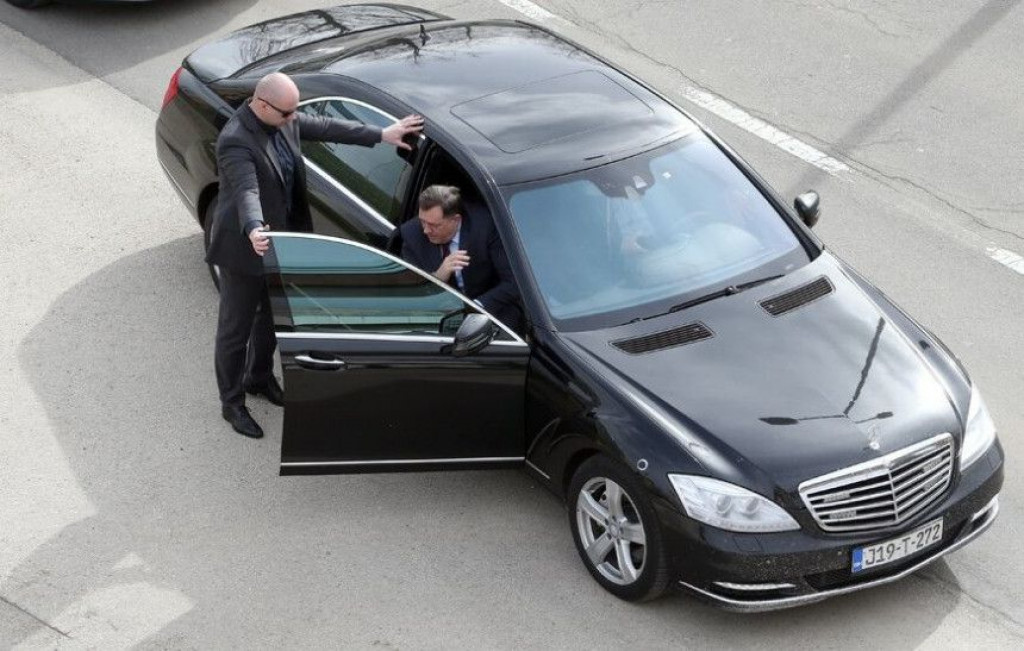 Milorad Dodik predsjednik RS-a,automobil,tender