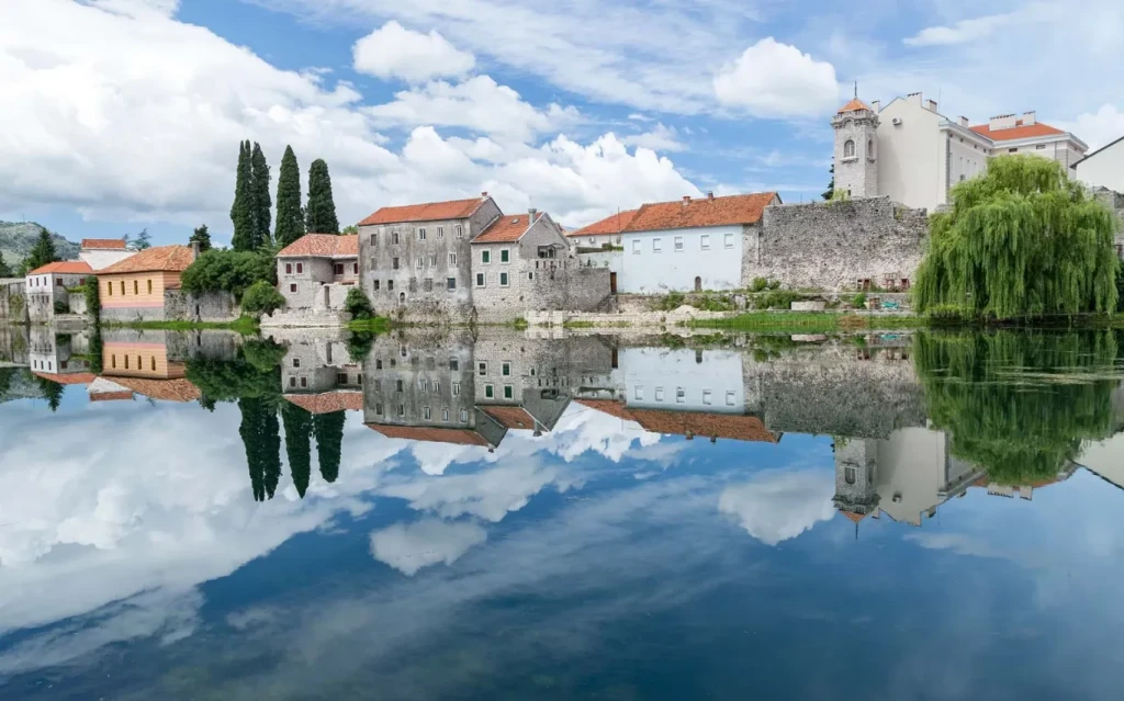 Trebinje,turizam,gosti,sezona