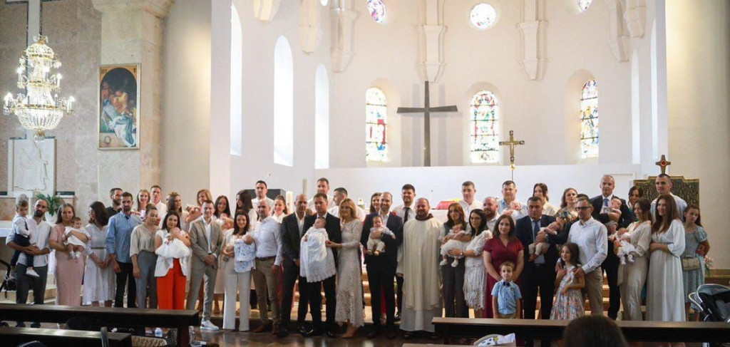 Široki Brijeg,krštenja,devetnica