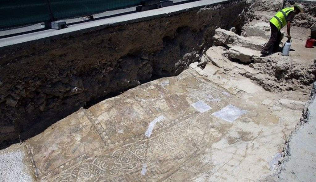 Sredozemlje,trgovina,antički spomenici,grad