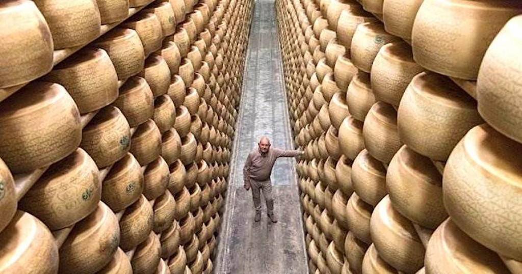 sir,kolutovi sira,italija,biznismen