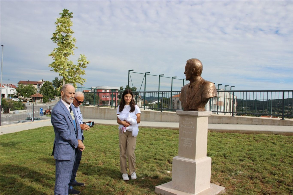 Posušje,biste,dan grada ,vlado jukić,benjamin tolić,milan ramljak,svečano