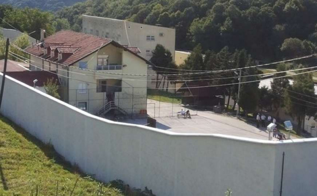 Kazneno popravni zavodi,Tuzla,osuđenik ,bijeg iz zatvora 