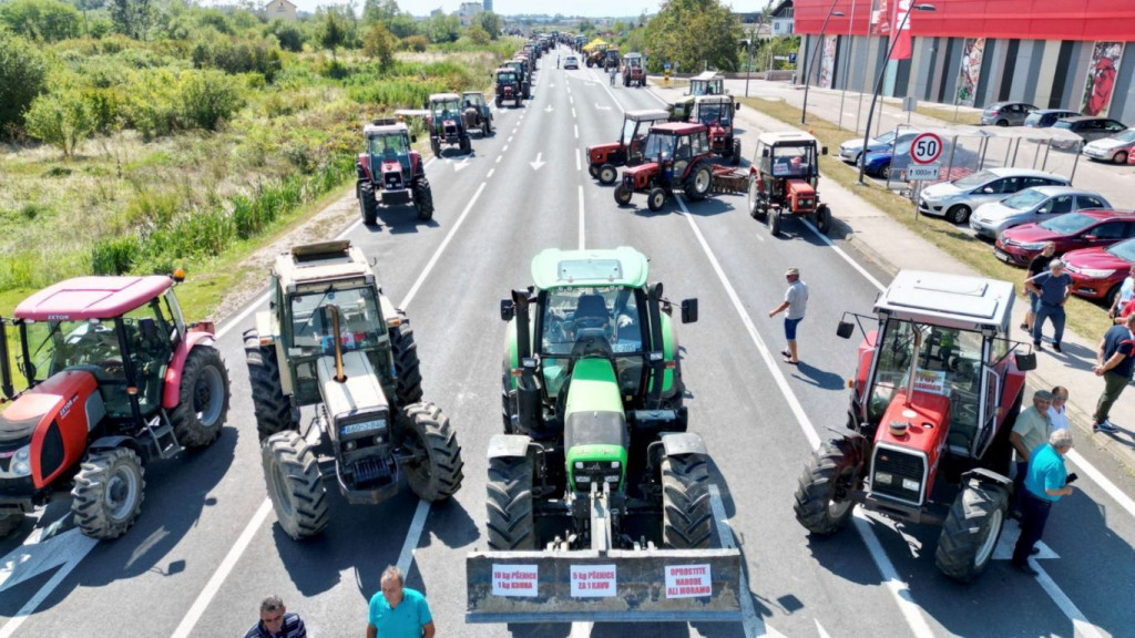Prosvjed traktori