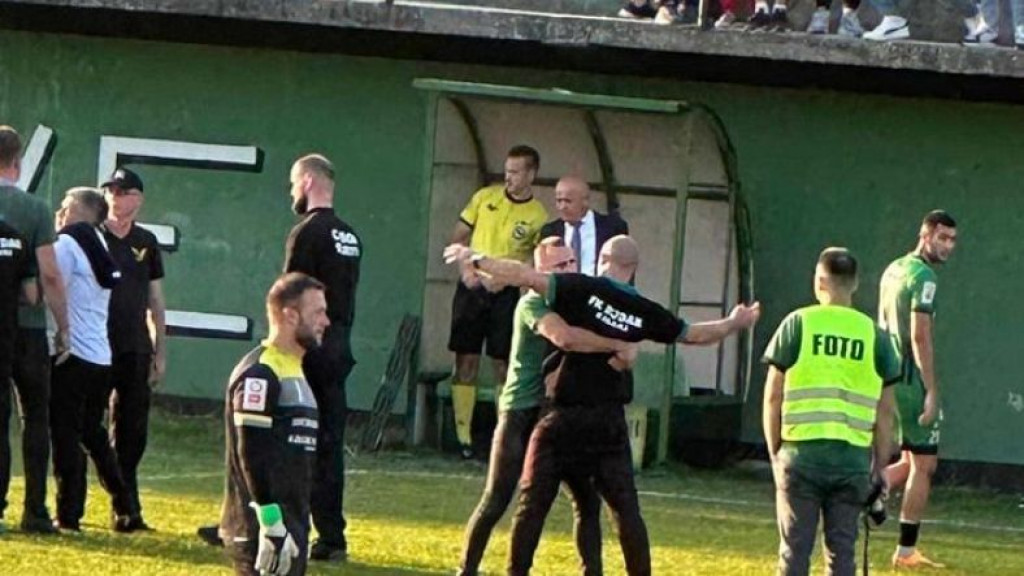 FK Rudar Kakanj udaranje suca