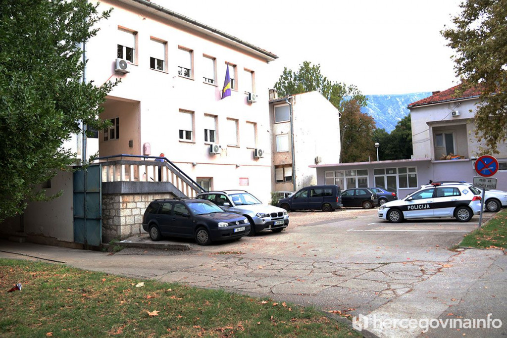 Stolac policija
