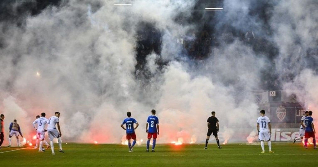 BiH srušila Lihtenštajn, navijači prekinuli utakmicu 