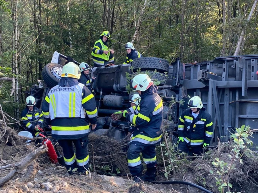 Nesreća kamiona Austrija