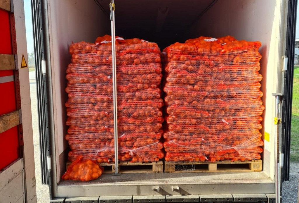 Oduzet krumpir na ulasku u BiH