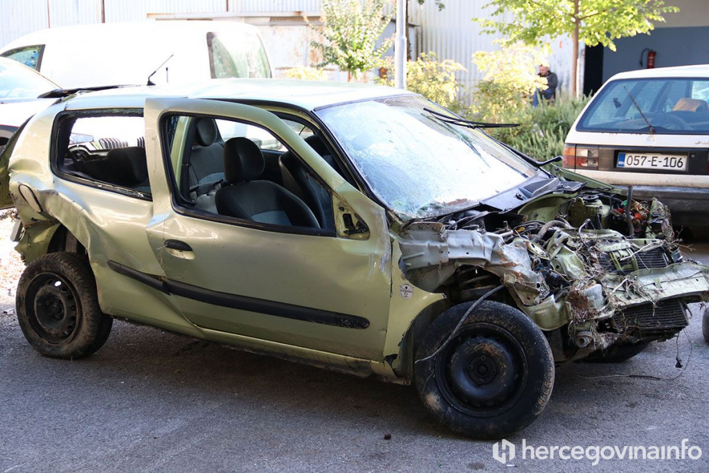 Renault prometna nesreća Uborak