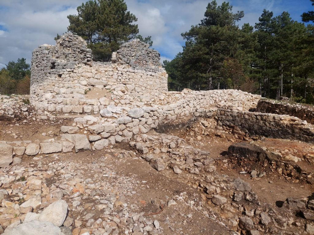 Bistrički grad iskopavanje