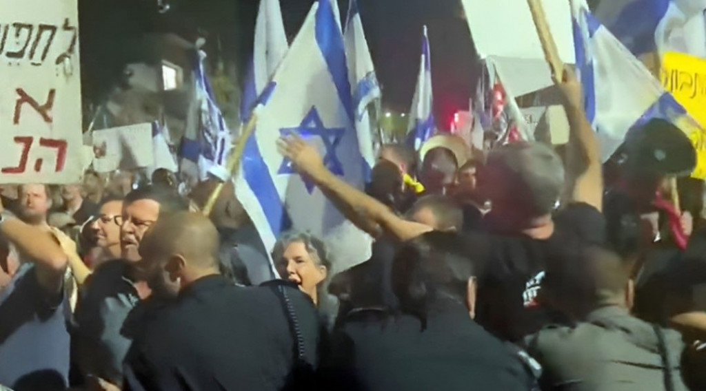 Izraelci prosvjedovali pred kućom premijera Benjamina Netanyahua