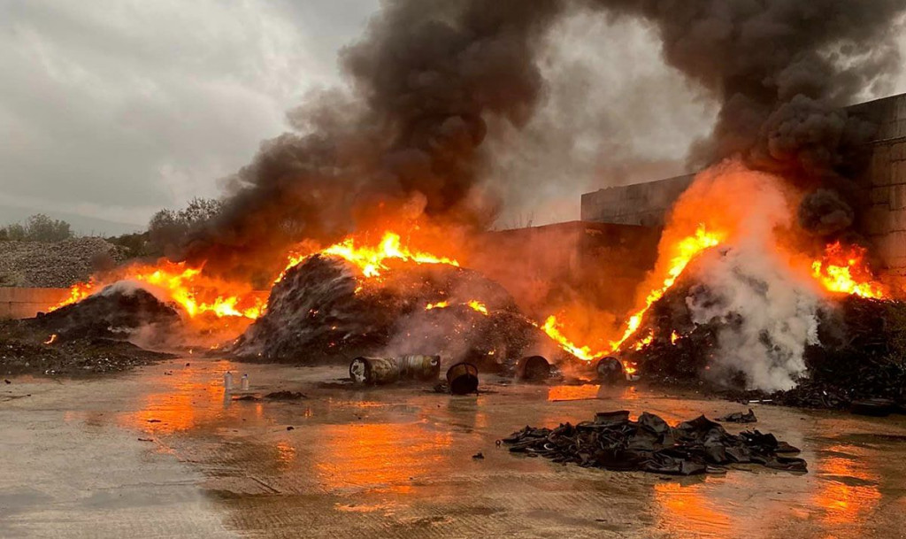 Požar gume Salakovac