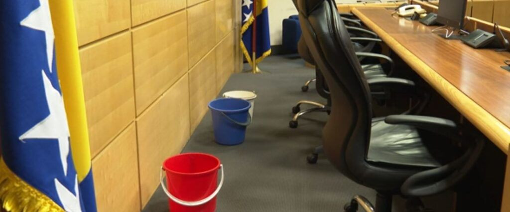 Prokišnjava u zgradi Parlamenta FBiH