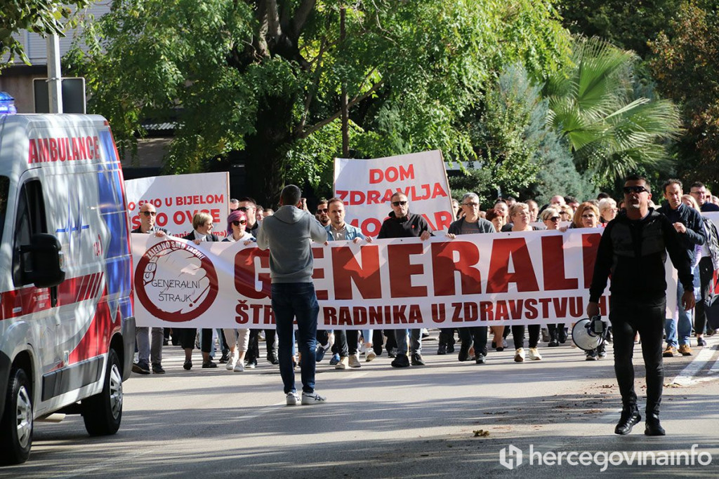 Prosvjedna šetnja zdravstvenih djelatnika