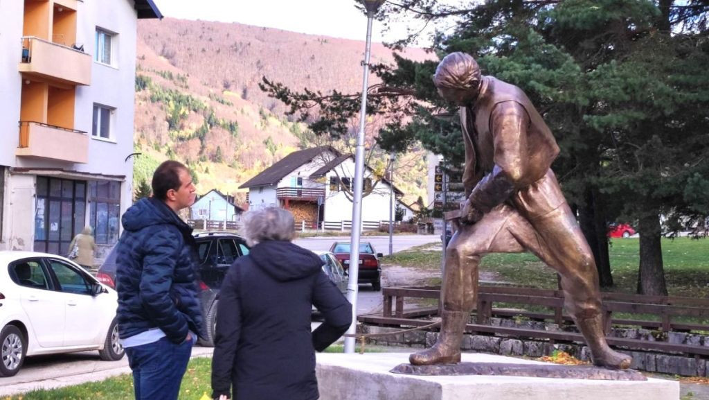 Spomenik koscu na Kupresu