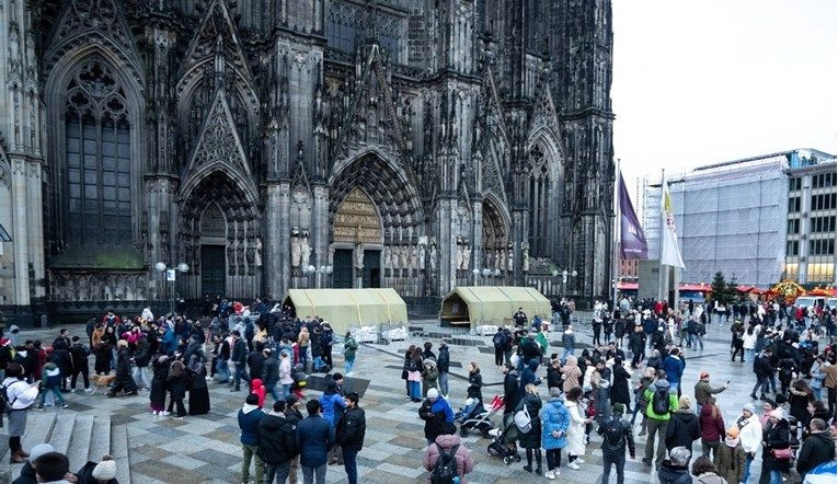 Badnjak prošao bez islamističkih napada na katedralu u Kölnu i crkvu u Beču