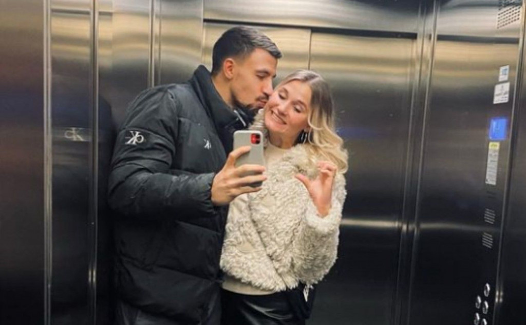 Ivan Martinović zaprosio djevojku