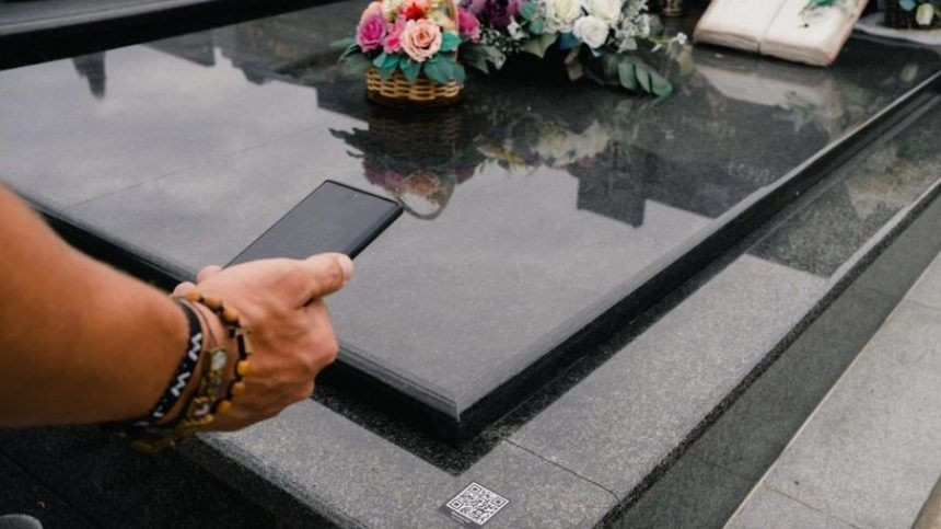 QR kod na grobnicama