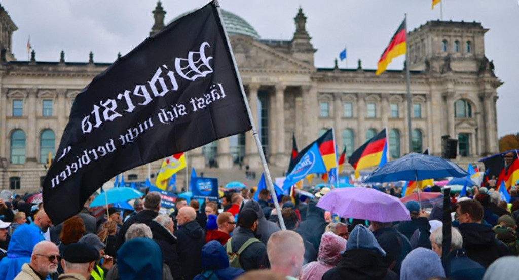 Njemački desničari žele protjerati dva milijuna migranata