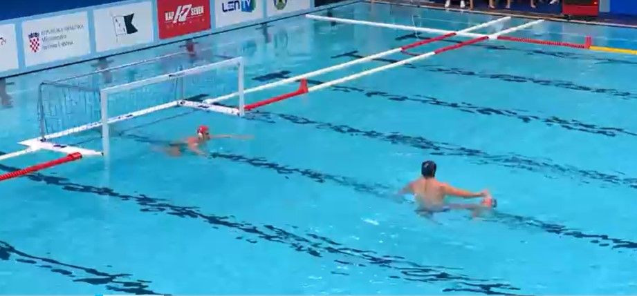 Reprezentativcu Srbije Marku Raduloviću ispala lopta iz ruke na petercu