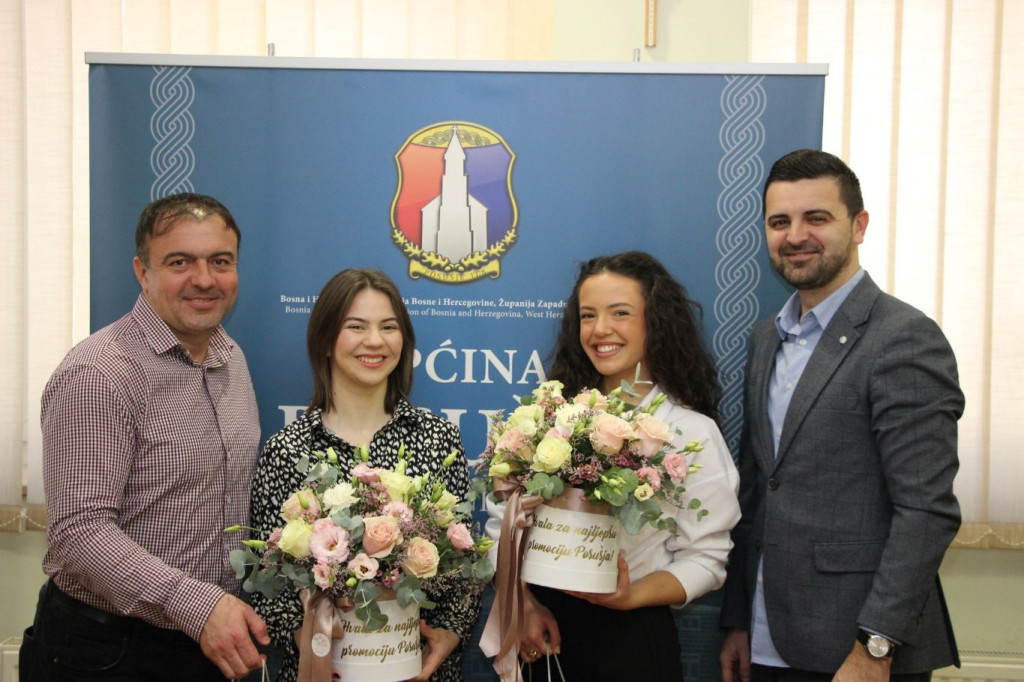 Ana Širić i Ivana Jukić