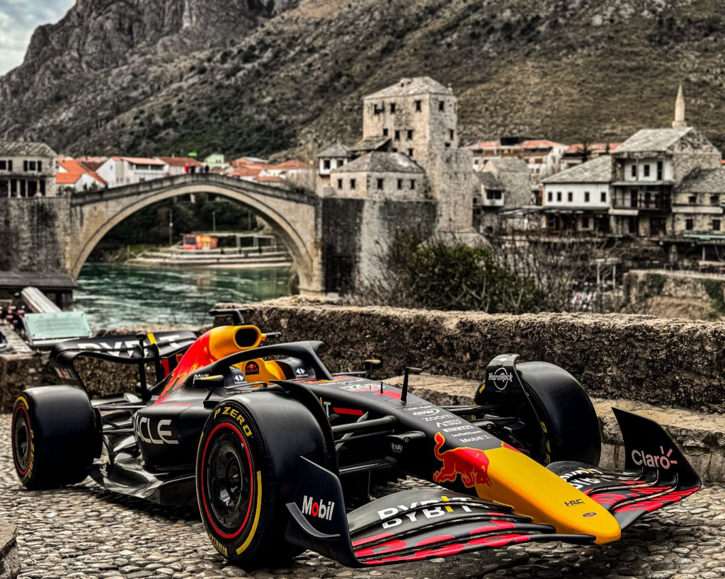 Bolid Maxa Verstapena u Mostaru