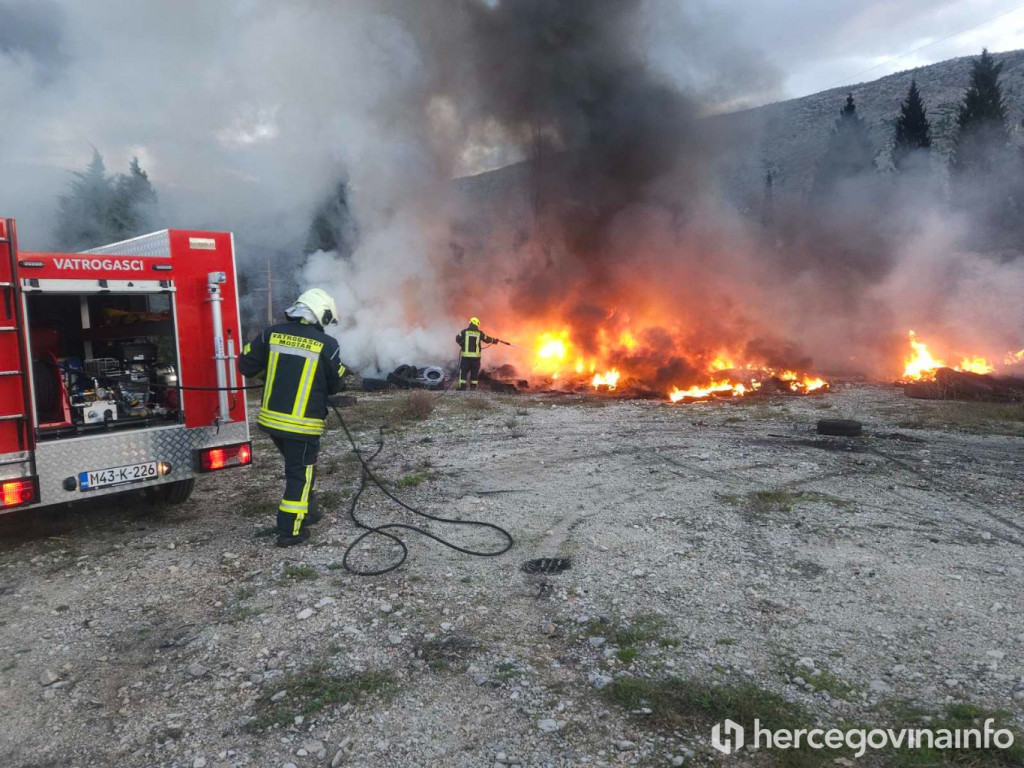 Požar guma i otpada Opine Mostar