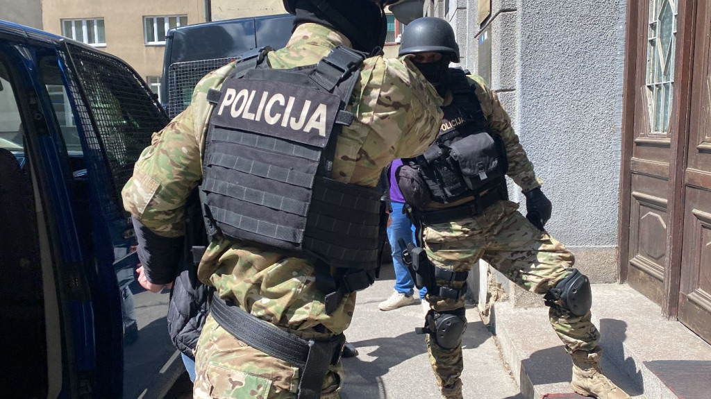 Akcija Black Tie 2 privođenja