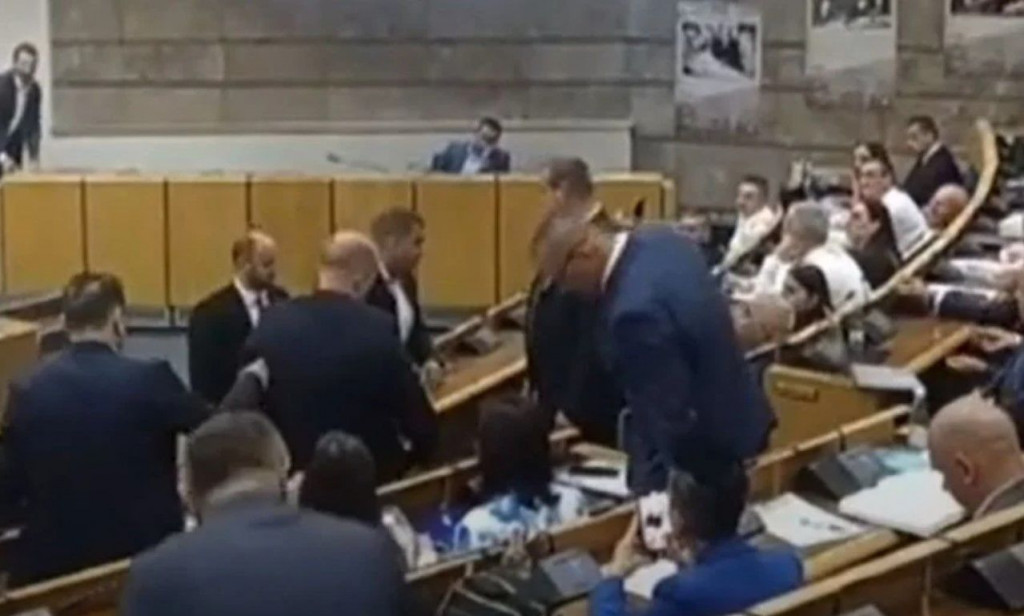 Dom naroda Zahiragić, Ilić, Delić