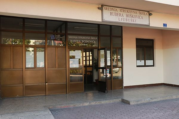 Srednja škola Ruđera Boškovića u Ljubuškom