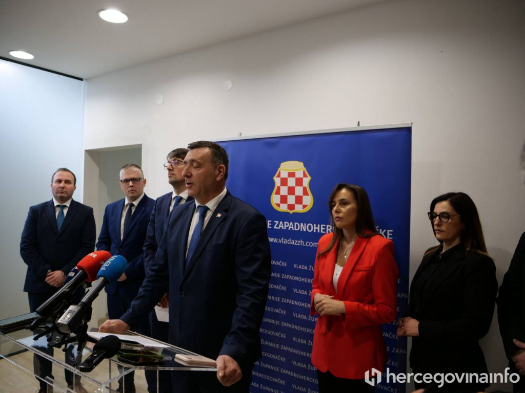 Predrag Čović Vlada ŽZH press konferencija Zakon o zaštiti obitelji s djecom