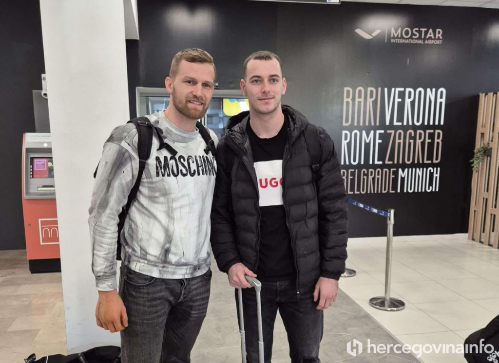 David Mandić i Ivano Pavlović sletjeli u Zračnu luku Mostar