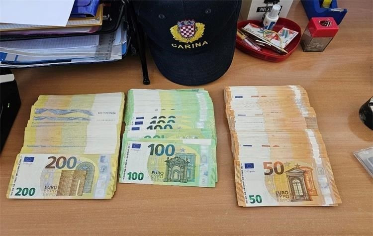 Državljanka BiH pokušala u Hrvatsku unijeti 43.800 eura u gotovini