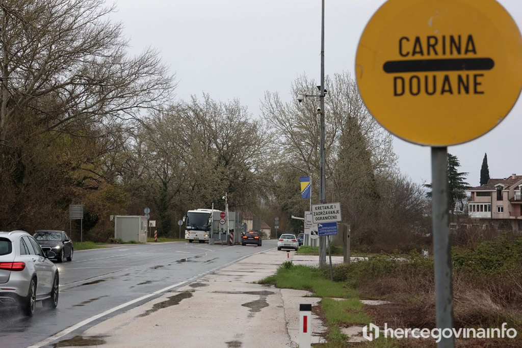 Granični prelaz Doljani