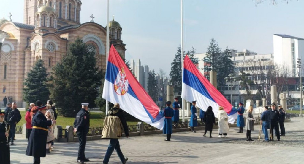 Neustavno isticanje zastave i emitiranje himne Srbije u institucijama RS