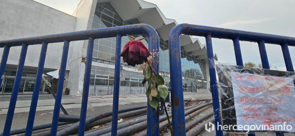 Novi Sad nadstrešnica