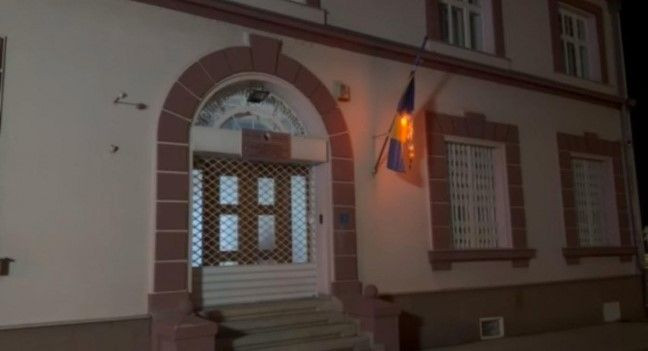 zapaljena zastava BiH u Brčkom