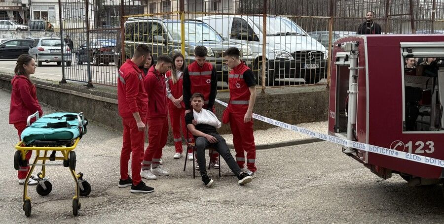 Održana edukacija zaposlenika i učenika srednje škole iz područja zaštite i spašavanja u Grudama