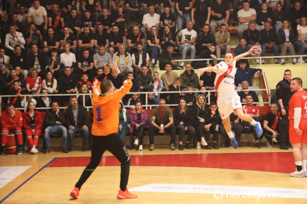 SRK Zrinjski RK Velež