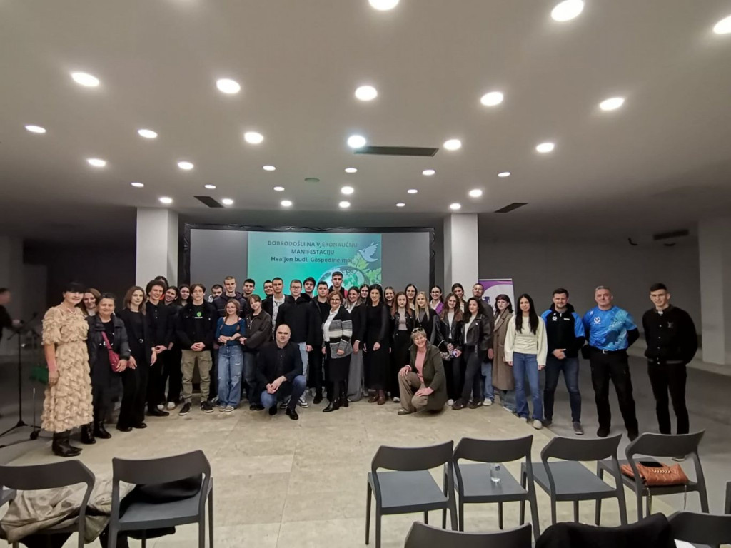 Vjeronaučna manifestacija Hvaljen budi Gospodine moj