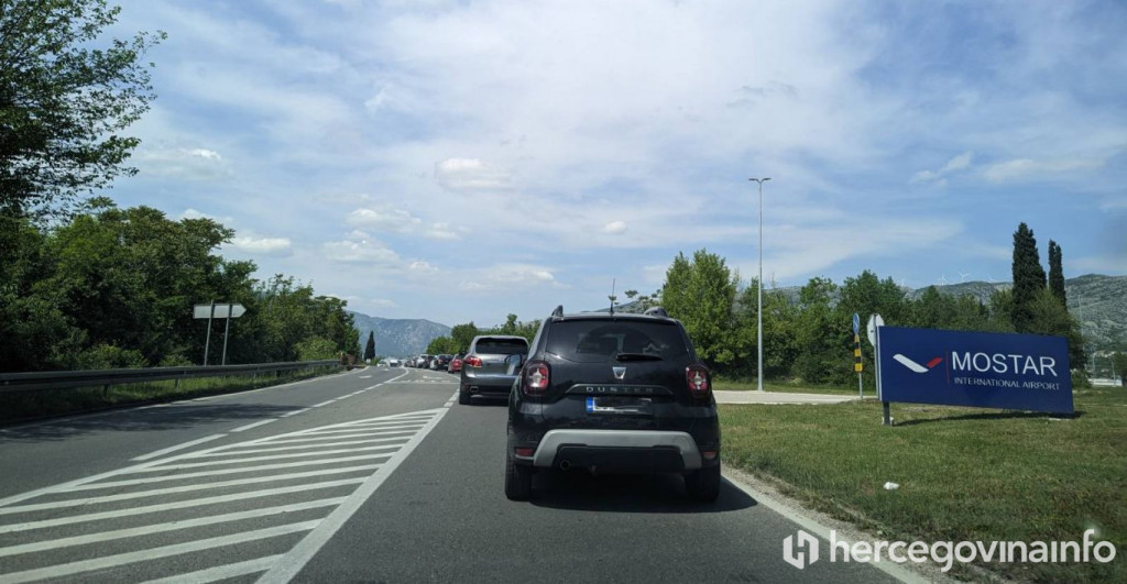 Gužve na ulazu u Mostar