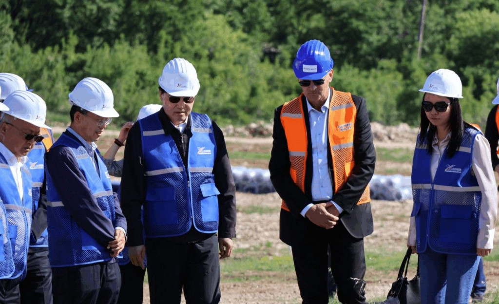 Polaganje kamena temeljca za solare, Komanje brdo