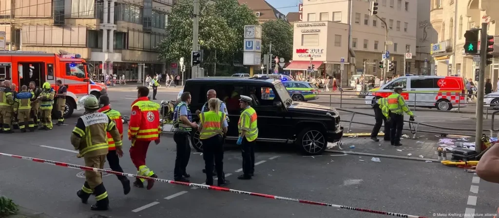 Žena podlegla ozljedama nakon naleta automobila u Stuttgartu