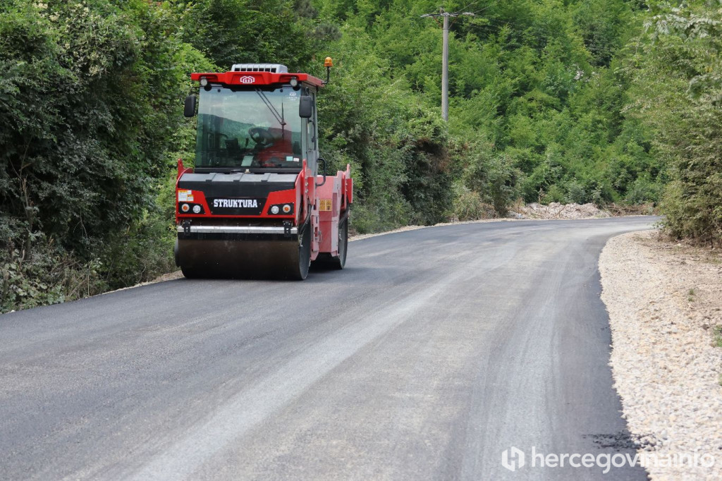 Jablanica - Blidinje asfalt