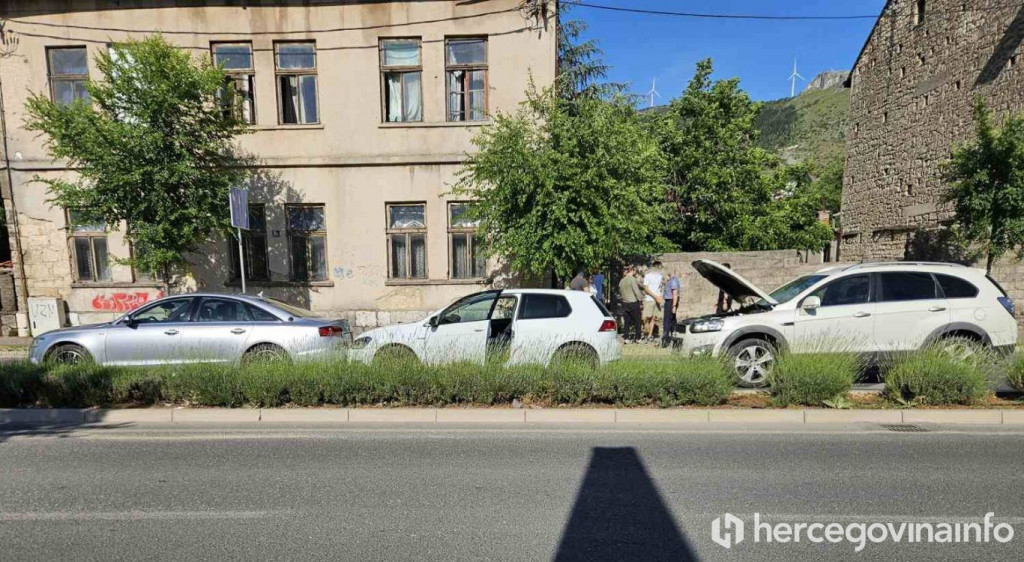 Lančani sudar kod nekadašnjeg Hotela Ero