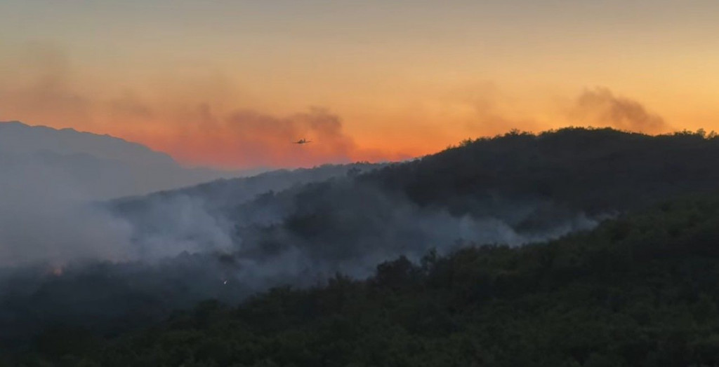 Požar u Grudama Air Tractor