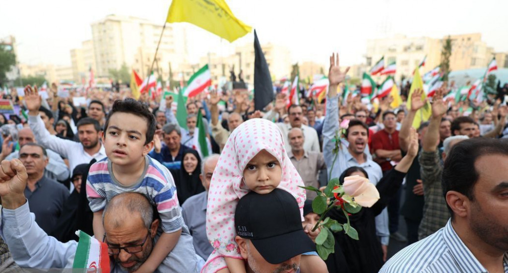 Ulice Teherana nakon primirja 