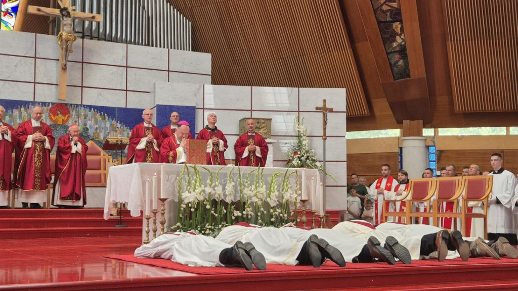 Zaređenje u mostarskoj katedrali