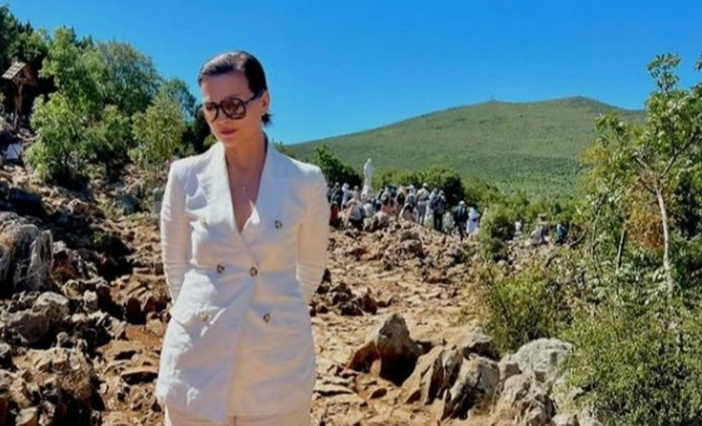 Nina Badrić Međugorje